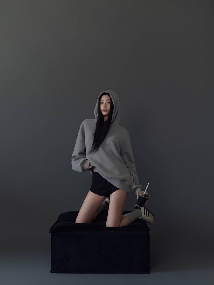그레이 무드 초상화 테마 사진 촬영 의상 세트 레이지  - Ethnic Fashion Studio 리뷰 및 가격